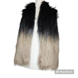 #066. NWT Black and Tan Ombre Faux Fur Vest-Buffalo by David Bitton